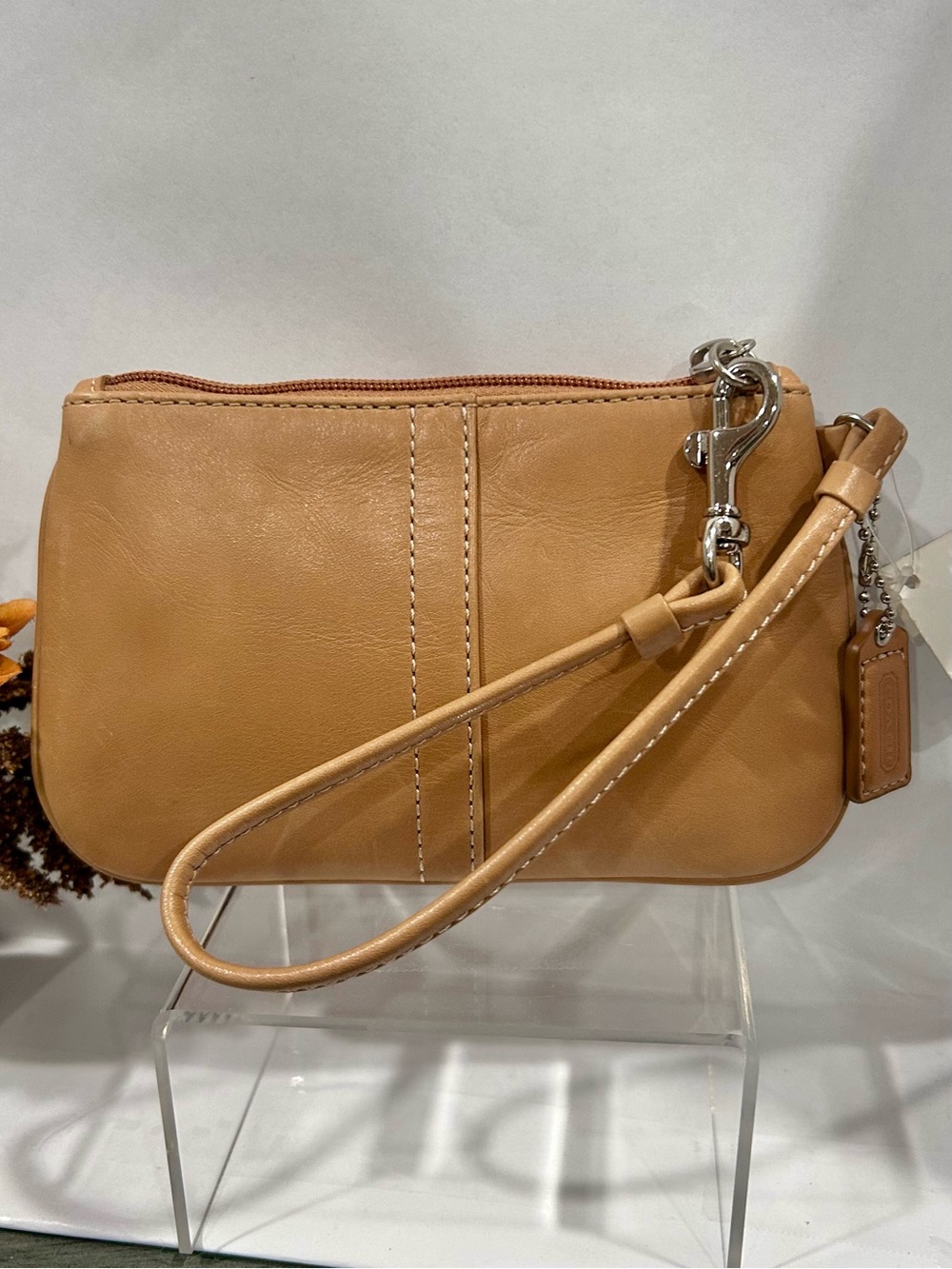 Coach NWT Wristlet in Camel/Tan - Picture 2 of 6